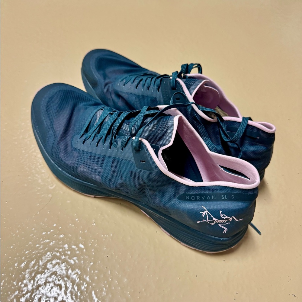 Arc'teryx Norvan SL 2 Trail Running Shoes - Teal with Pink Trim